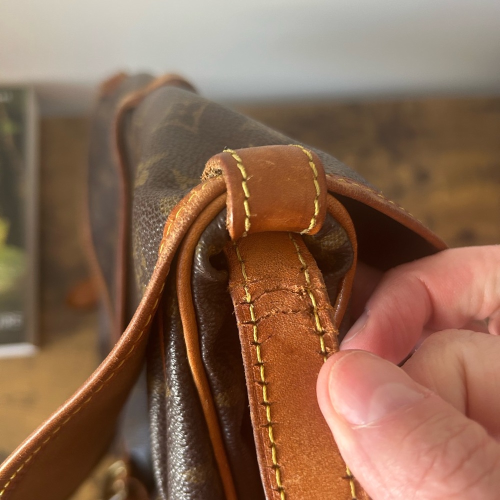 Louis Vuitton Brown Monogram Crossbody Hobo with Tan Vachetta Trim - Picture 14 of 16